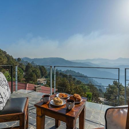 Stayvista At Hillcrest Villa With Valley View, Bonfire And Heater Kasauli Exterior photo