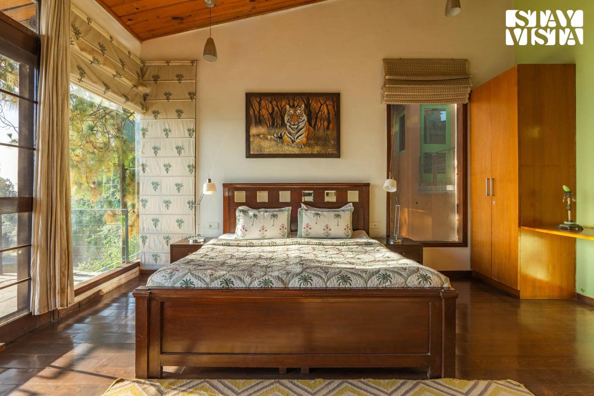 Stayvista At Hillcrest Villa With Valley View, Bonfire And Heater Kasauli Exterior photo