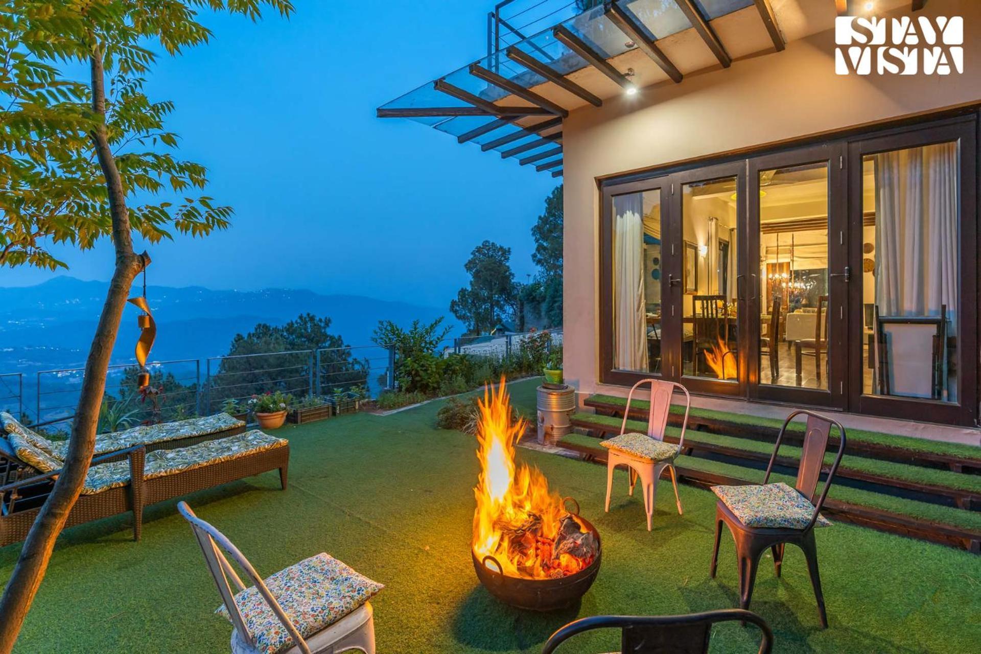 Stayvista At Hillcrest Villa With Valley View, Bonfire And Heater Kasauli Exterior photo